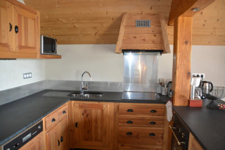 231011394_7 231011394_7