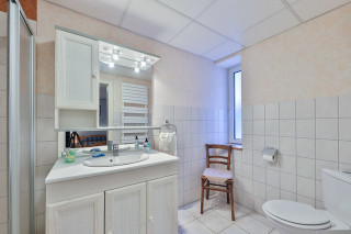 231000795_7 231000795_7