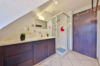 231003193_13 231003193_13