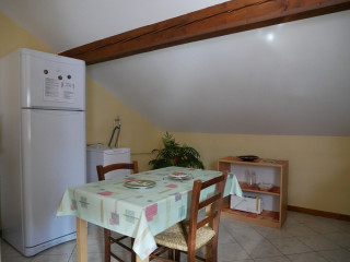 231003543_19 231003543_19