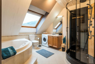 231012056_5 231012056_5