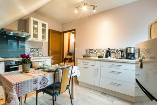 231012056_4 231012056_4