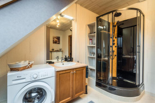 231012056_12 231012056_12