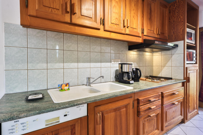 231006386_15 231006386_15